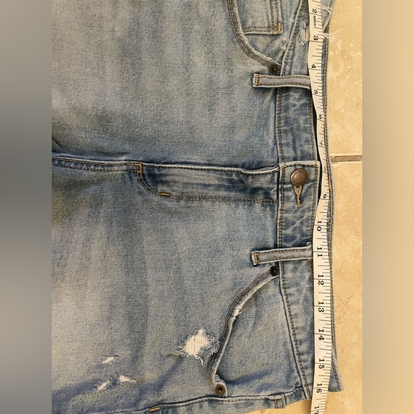 Women’s Universal Thread High Rise Shortie - Picture 4 of 5